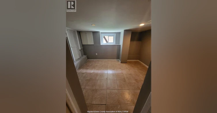 990 Bridge Avenue, Windsor, ON, N9B 2N1 - 12
