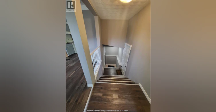 990 Bridge Avenue, Windsor, ON, N9B 2N1 - 17