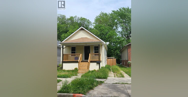 990 Bridge Avenue, Windsor, ON, N9B 2N1 - 2