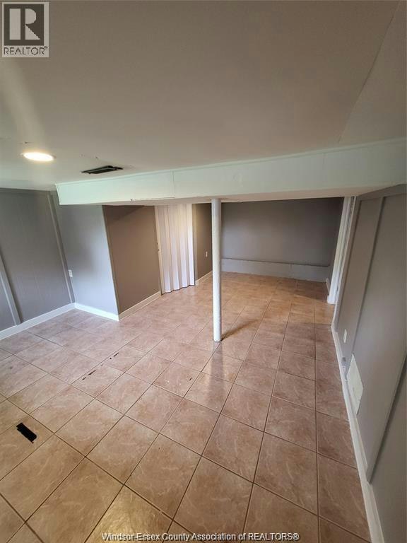 990 Bridge Avenue, Windsor, ON, N9B 2N1 - 16