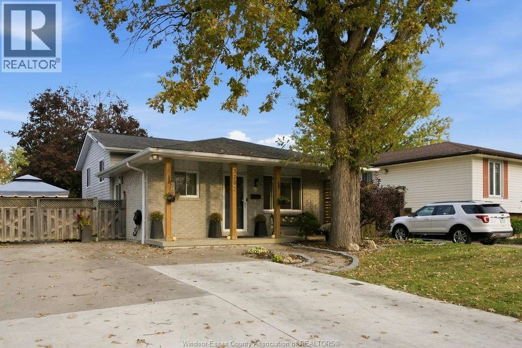 3792 Byng Road, Windsor, ON, N8W 3J2