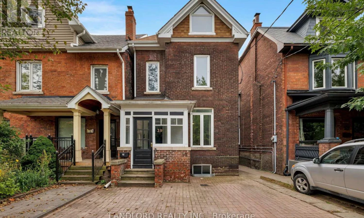 39 Riverdale Avenue