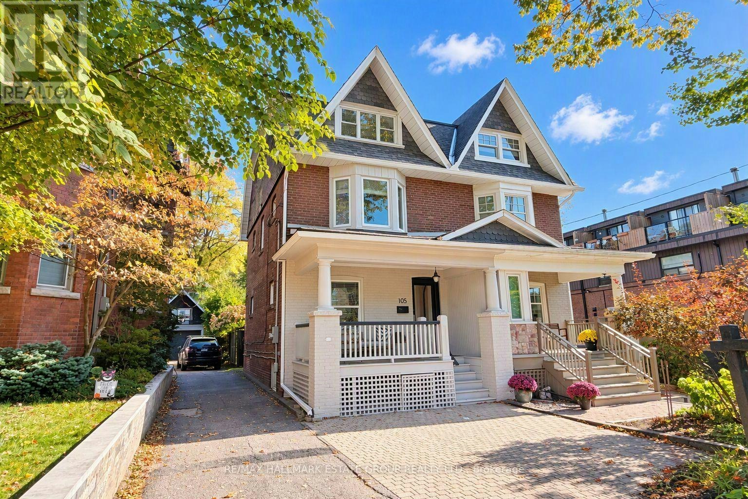 105 Lee Avenue, Toronto, ON, M4E 2P2