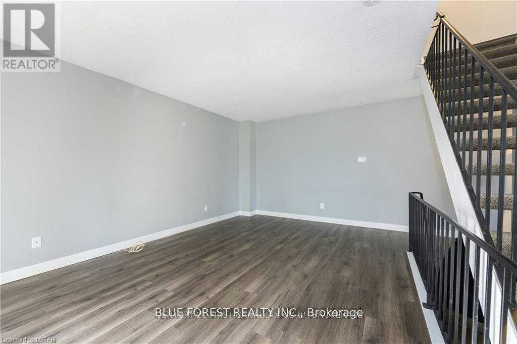 106-70 Fiddlers Green Road, London, ON, N6H 4R4 - 5