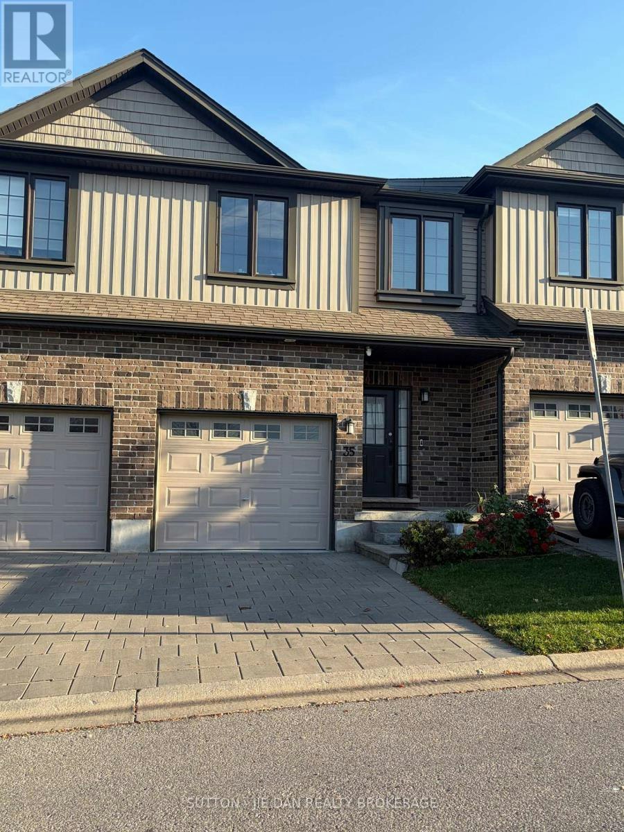 35-1030 Oakcrossing Gate, London, ON, N6H 0H1