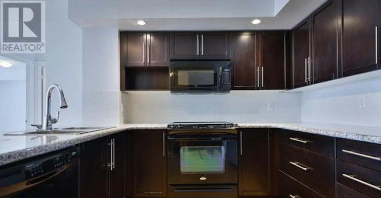 572-23 Cox Boulevard, Markham, ON, L3R 7Z9 - 12
