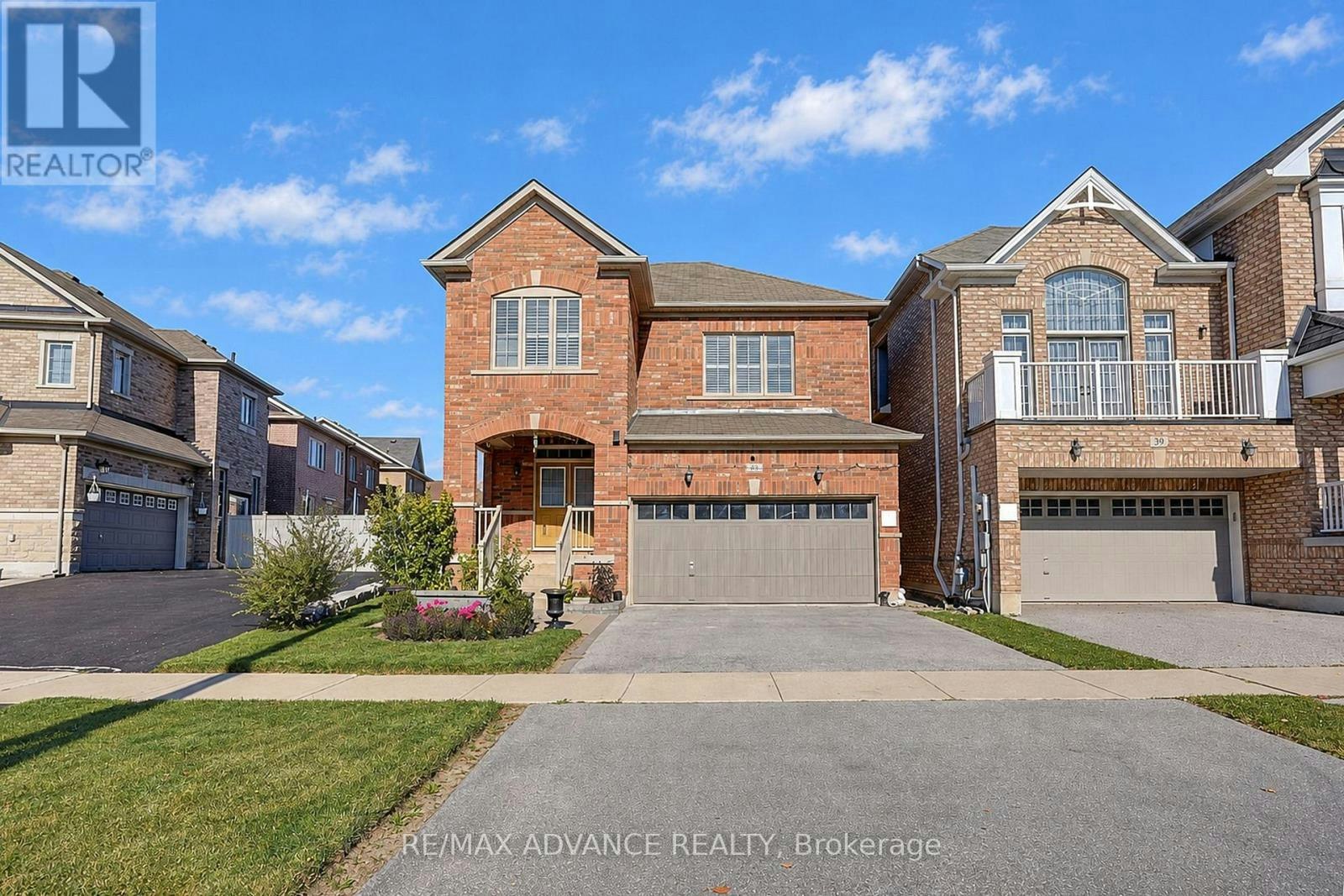 43 Hoover Park Drive, Whitchurch-Stouffville, ON, L4A 1S1