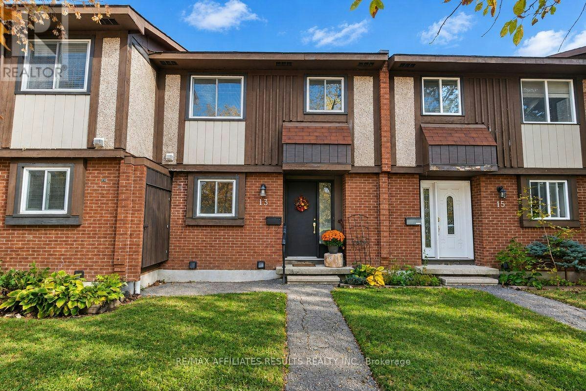 48-13 Pickford Drive, Ottawa, ON, K2L 2C1