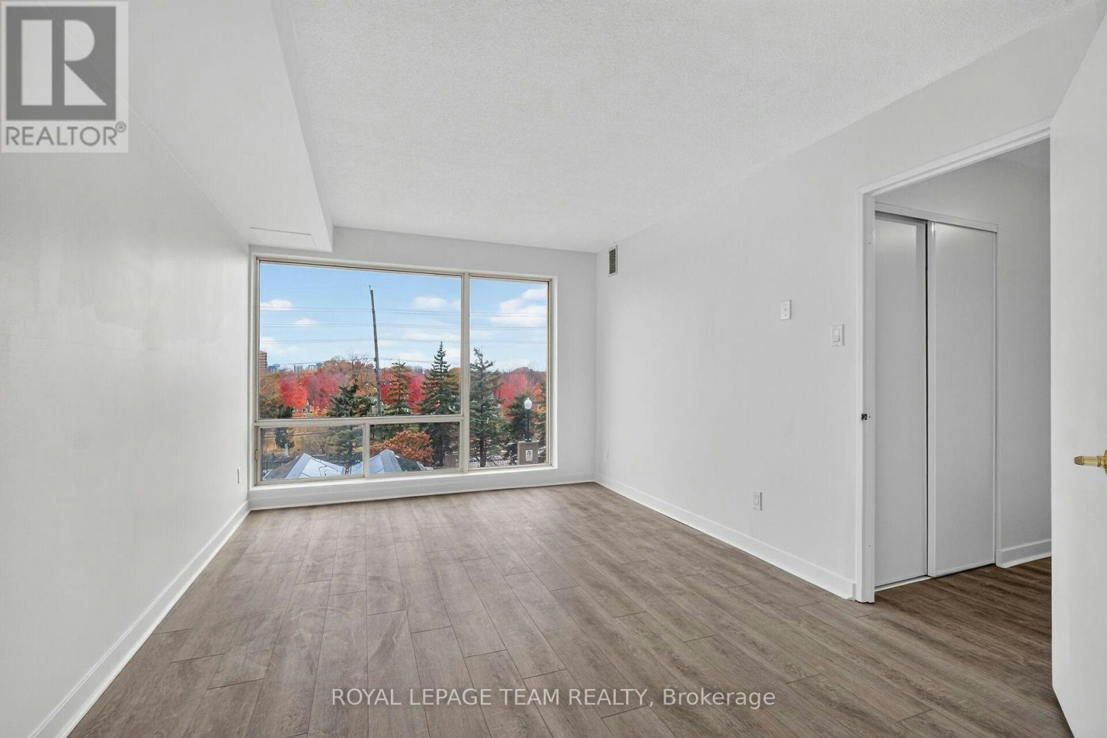 104-545 St Laurent Boulevard, Ottawa, ON, K1K 4H9 - 20