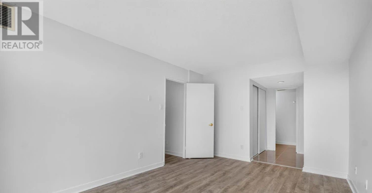 104-545 St Laurent Boulevard, Ottawa, ON, K1K 4H9 - 21
