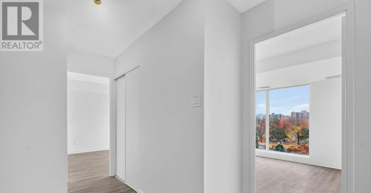 104-545 St Laurent Boulevard, Ottawa, ON, K1K 4H9 - 17