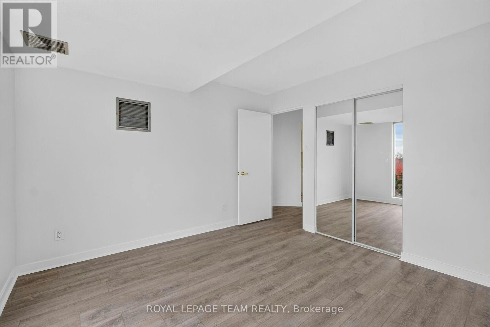 104-545 St Laurent Boulevard, Ottawa, ON, K1K 4H9 - 26