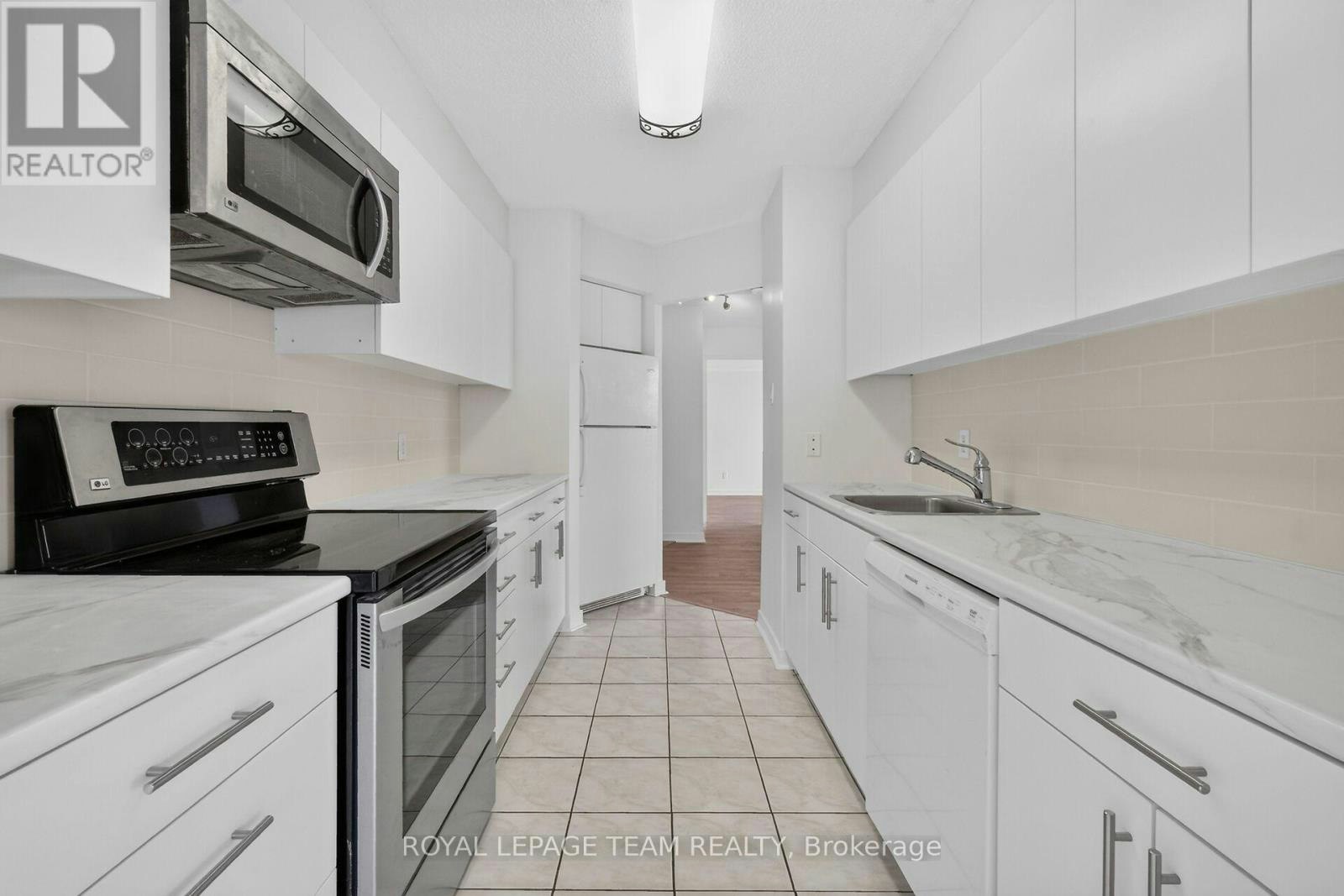 104-545 St Laurent Boulevard, Ottawa, ON, K1K 4H9 - 12