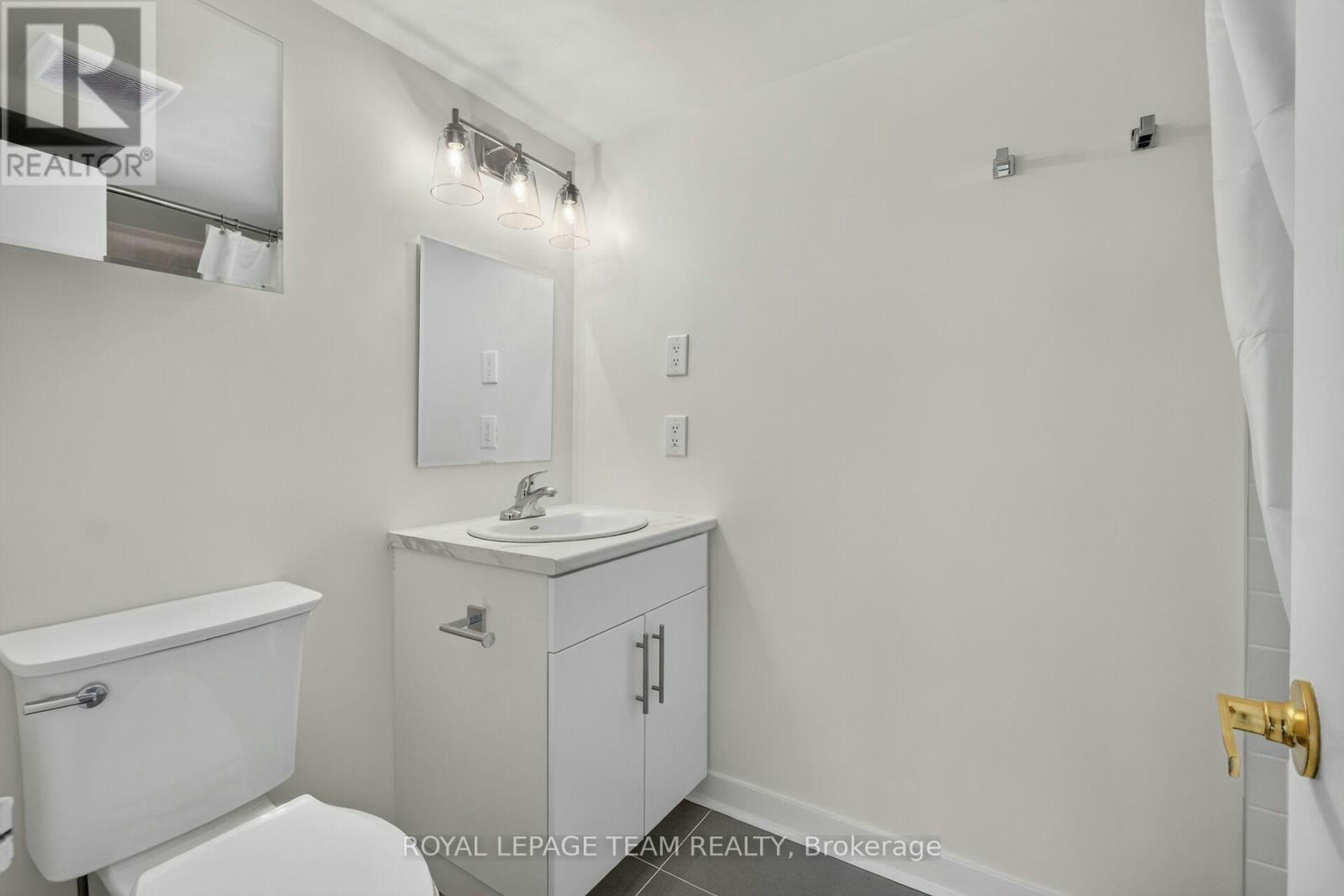 104-545 St Laurent Boulevard, Ottawa, ON, K1K 4H9 - 23