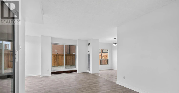 104-545 St Laurent Boulevard, Ottawa, ON, K1K 4H9 - 8