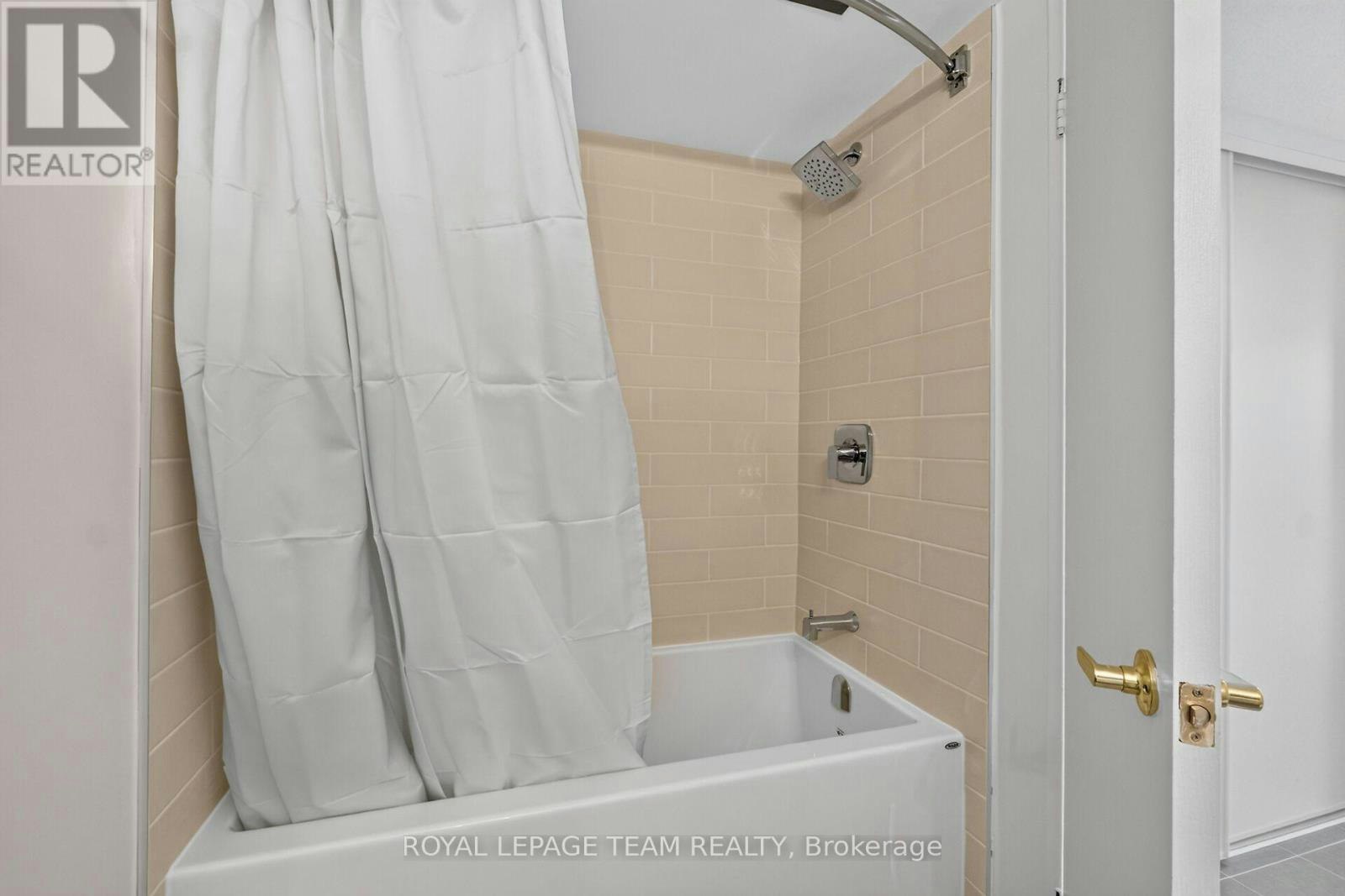 104-545 St Laurent Boulevard, Ottawa, ON, K1K 4H9 - 24