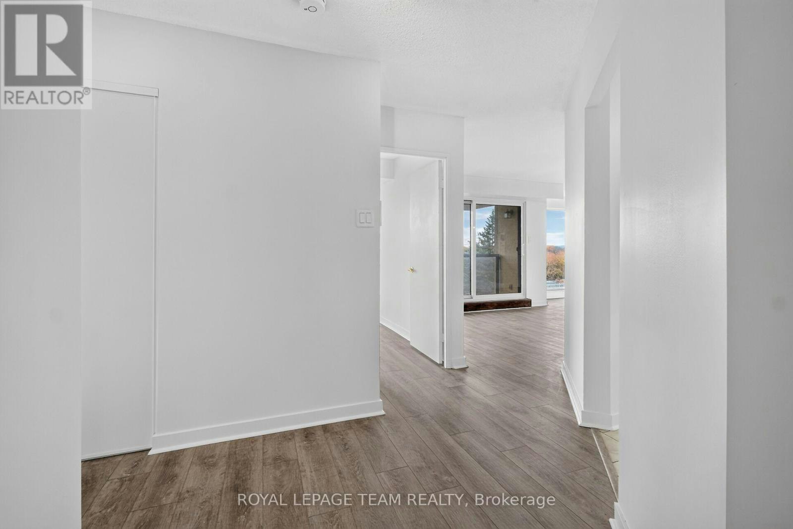 104-545 St Laurent Boulevard, Ottawa, ON, K1K 4H9 - 3