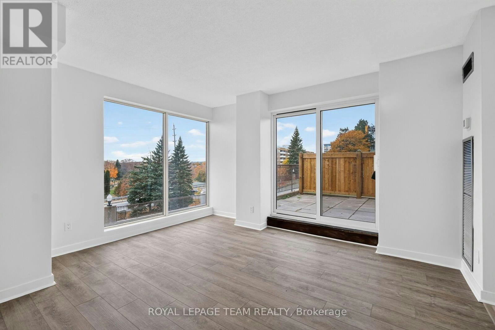 104-545 St Laurent Boulevard, Ottawa, ON, K1K 4H9 - 10