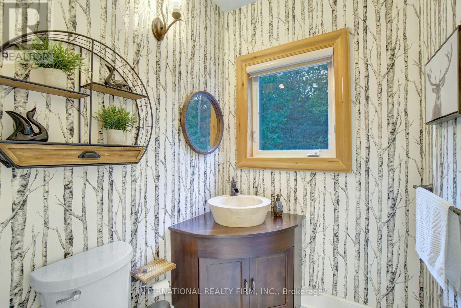 6 Pinehurst Lane, Springwater, ON, L9X 0C7 - 19