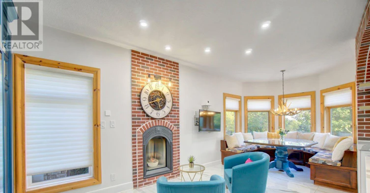 6 Pinehurst Lane, Springwater, ON, L9X 0C7 - 18