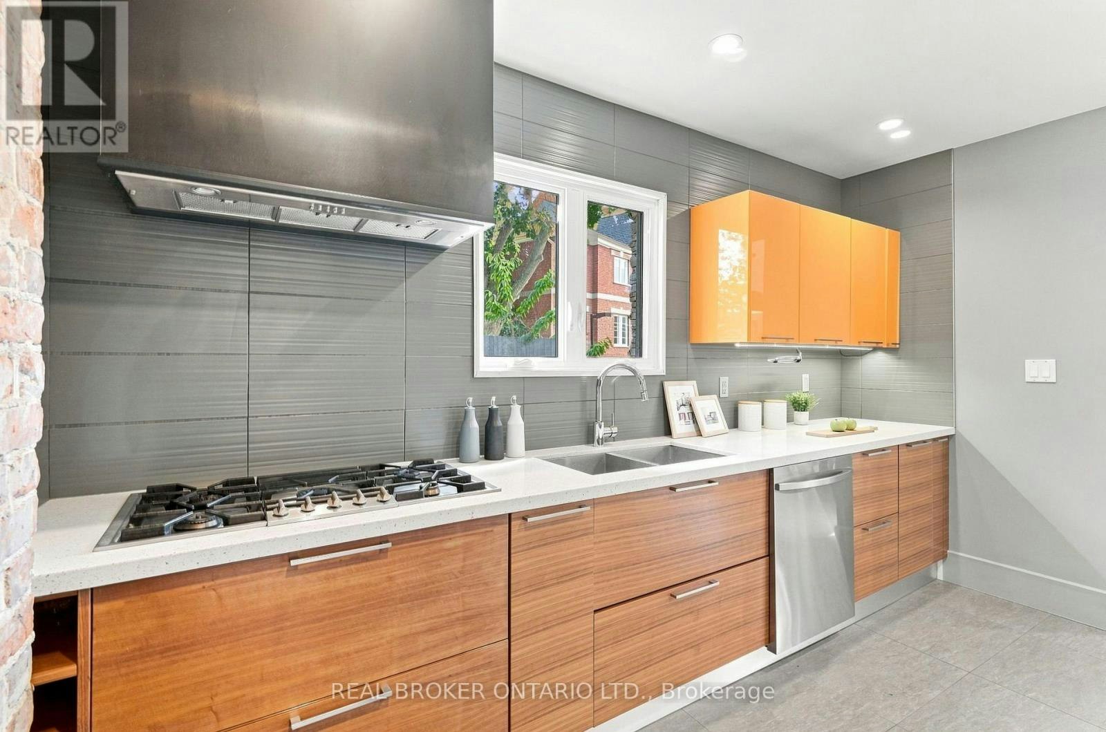 MAIN-671 Scarlett Road, Toronto, ON, M9P 2T2 - 11