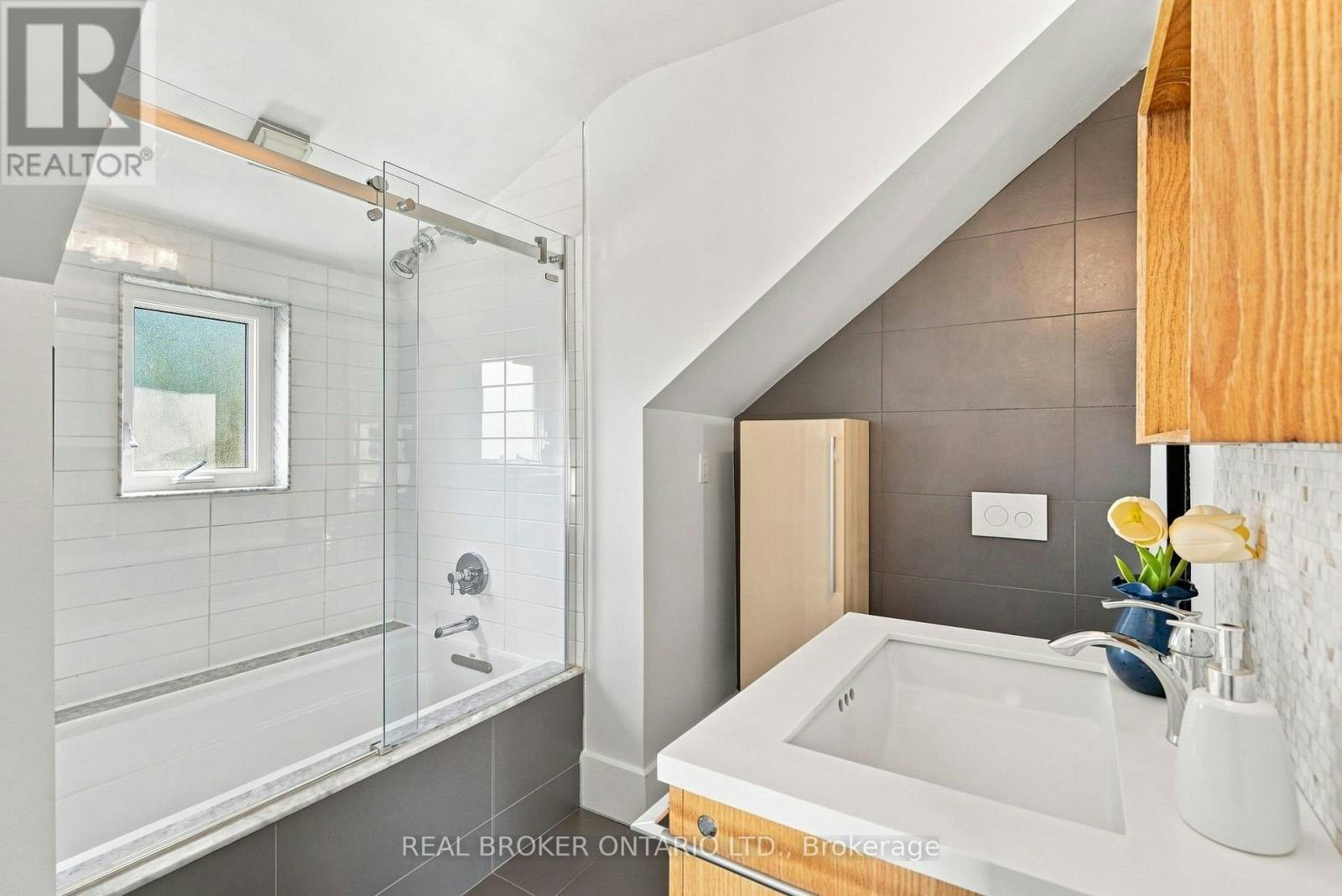 MAIN-671 Scarlett Road, Toronto, ON, M9P 2T2 - 19