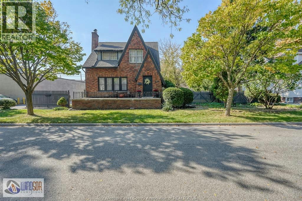 287 Prado Place, Windsor, ON, N8S 2G9