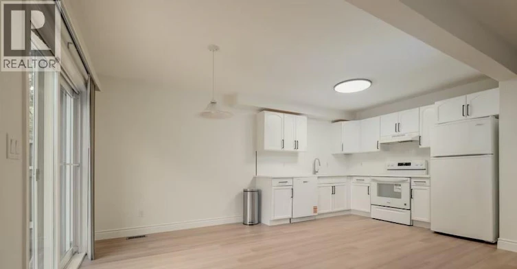 1664 Fieldcrest Lane, Tecumseh, ON, N8N 4Z8 - 4