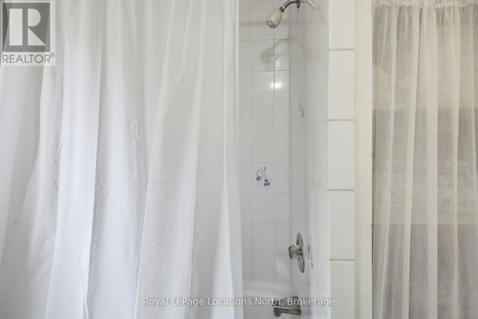 27 York Street, Collingwood, ON, L9Y 3Z1 - 30