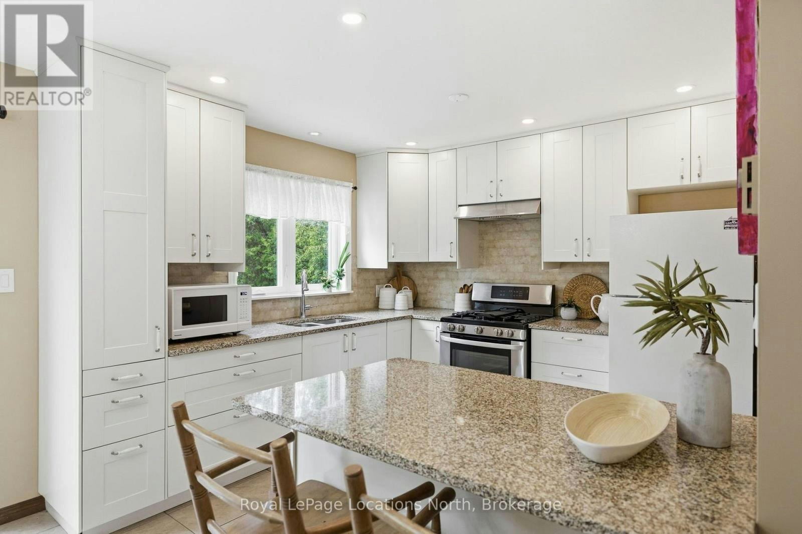 27 York Street, Collingwood, ON, L9Y 3Z1 - 18