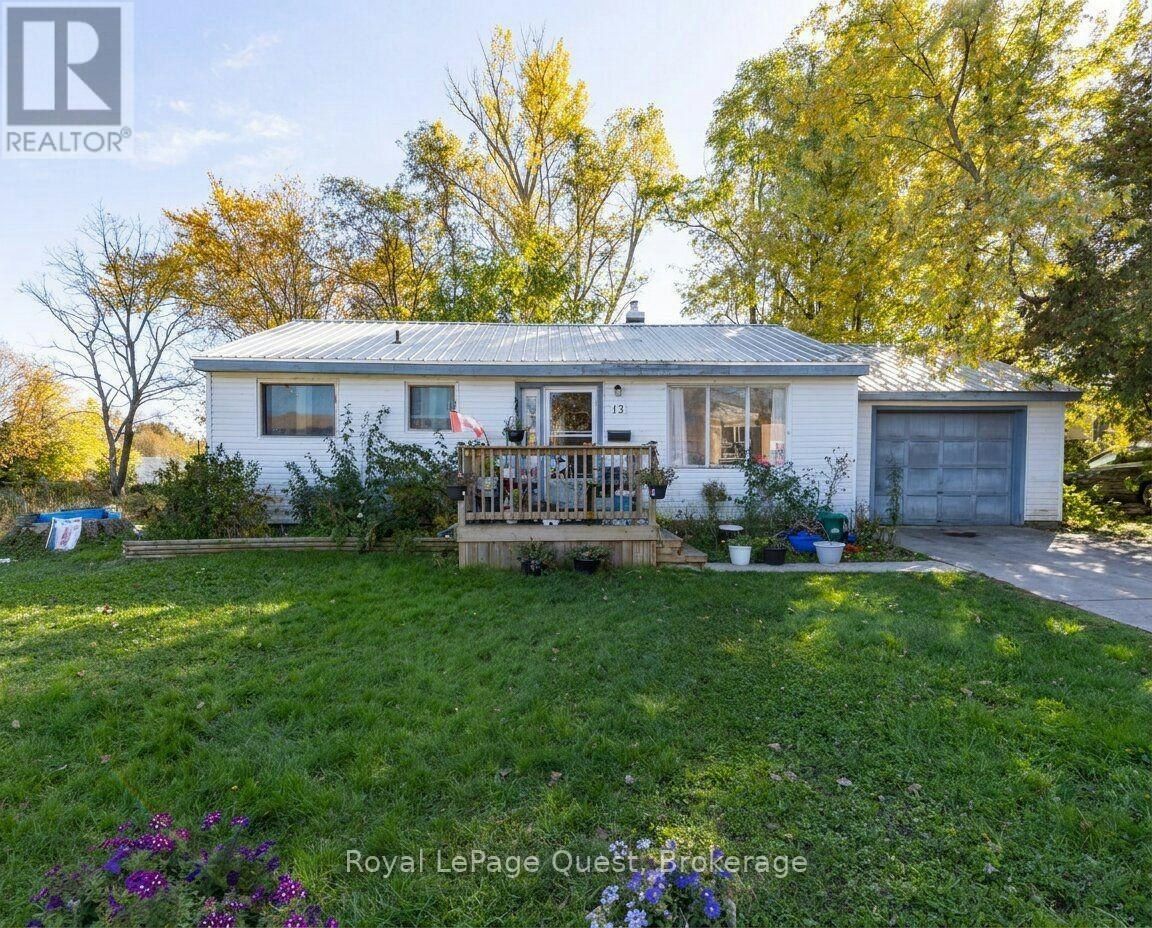 13 Grace Avenue, Orillia, ON, L3V 2K3