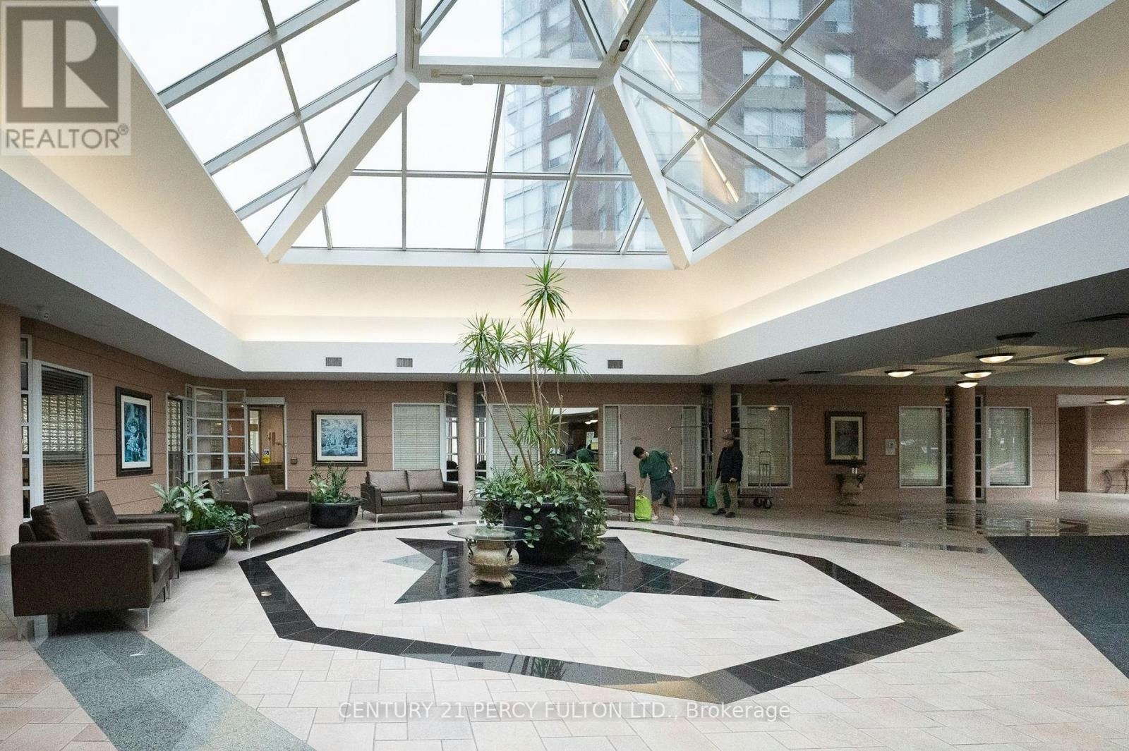 1805-5 Concorde Place, Toronto, ON, M3C 3M8 - 27