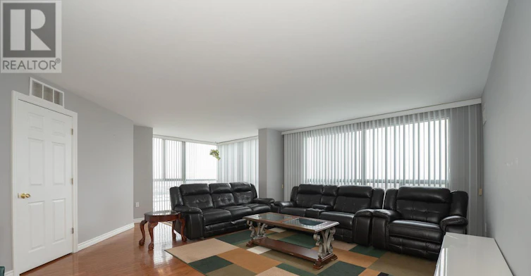 1805-5 Concorde Place, Toronto, ON, M3C 3M8
