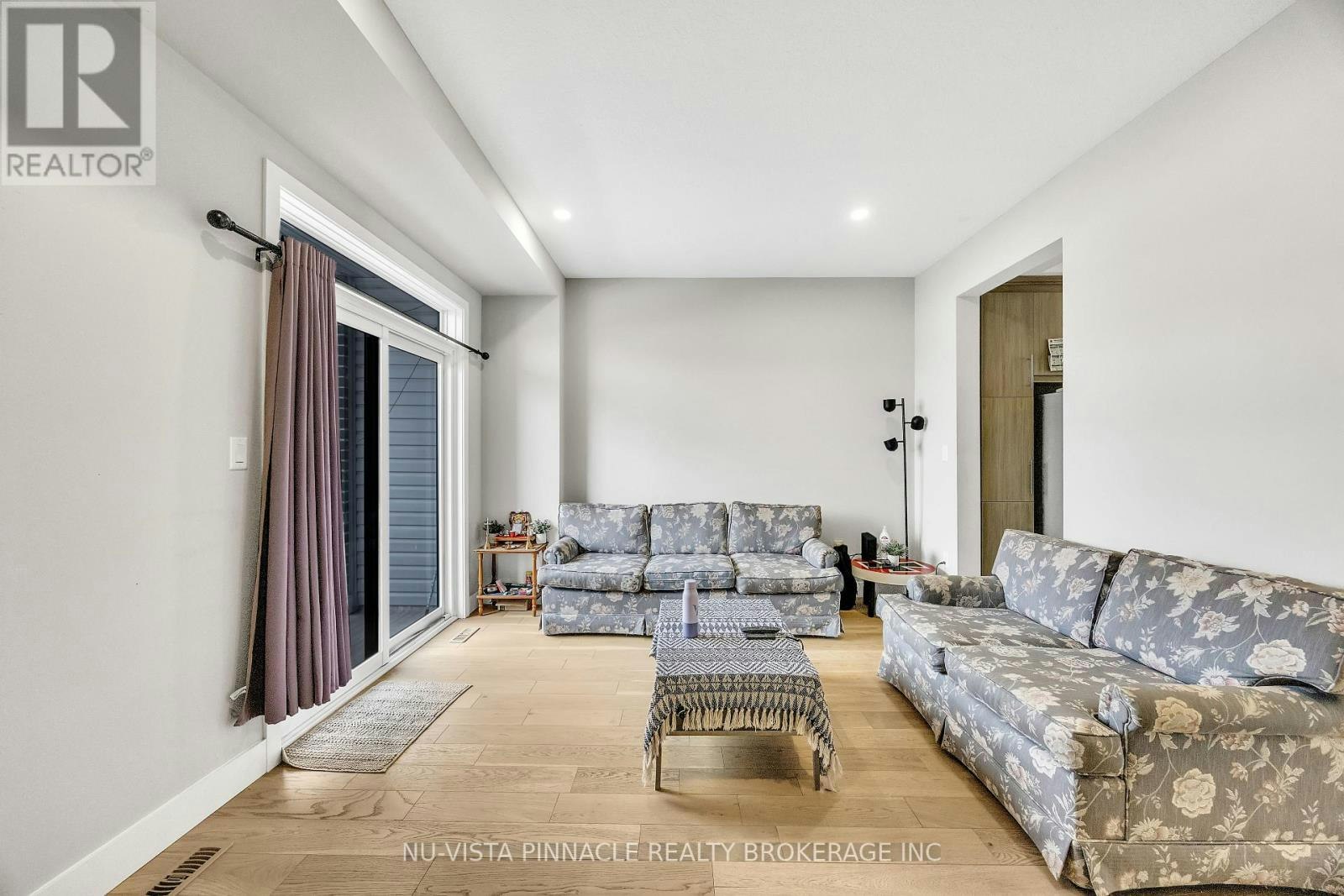 158-177 Edgevalley Road, London, ON, N5V 0C5 - 11