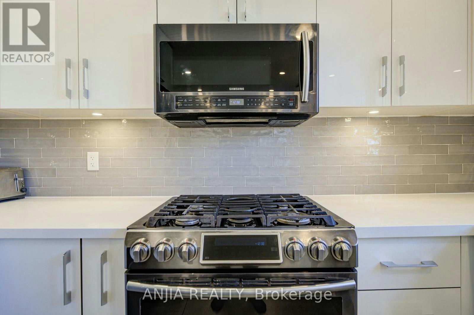 UPPER-7 Hawtin Lane, Aurora, ON, L4G 7L4 - 17