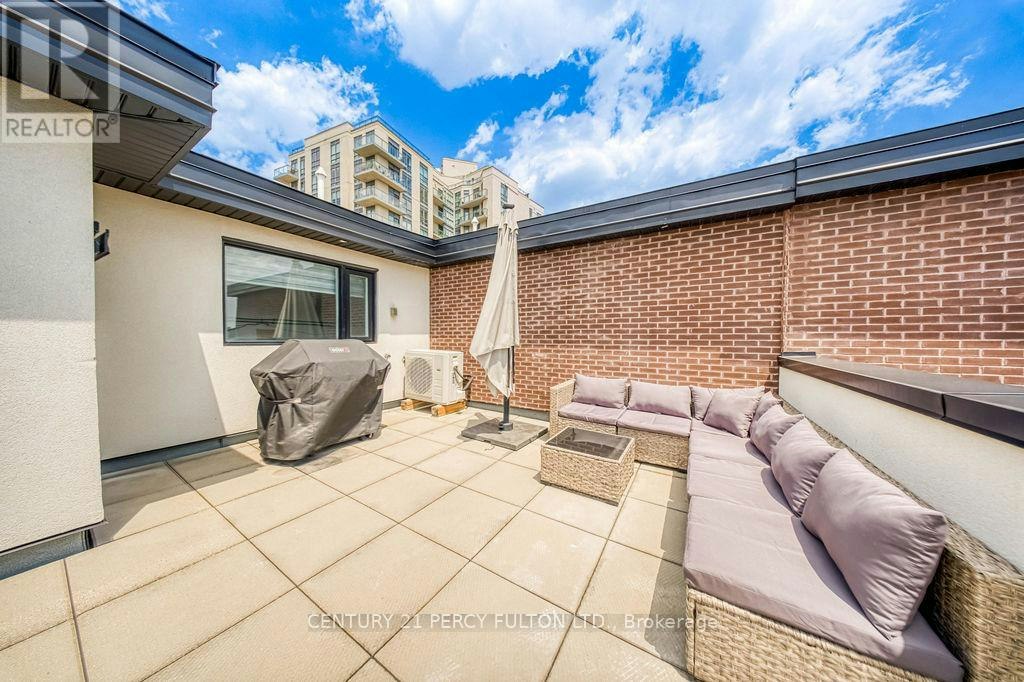 D-803-5289 7 Highway, Vaughan, ON, L4L 0J1 - 31
