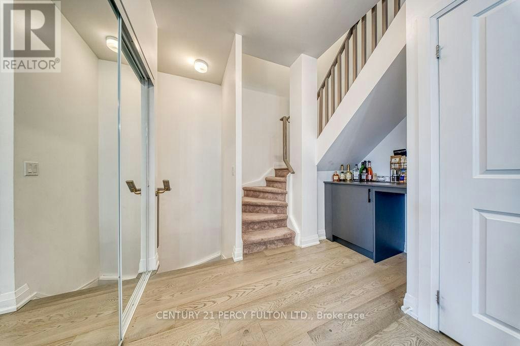 D-803-5289 7 Highway, Vaughan, ON, L4L 0J1 - 3