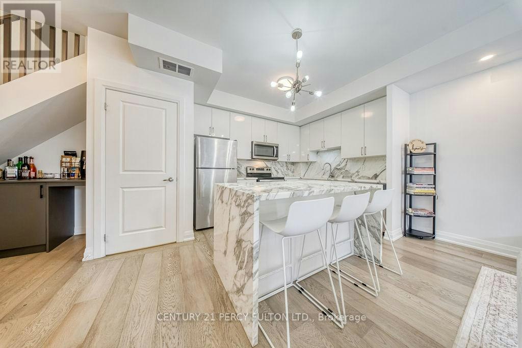 D-803-5289 7 Highway, Vaughan, ON, L4L 0J1 - 6