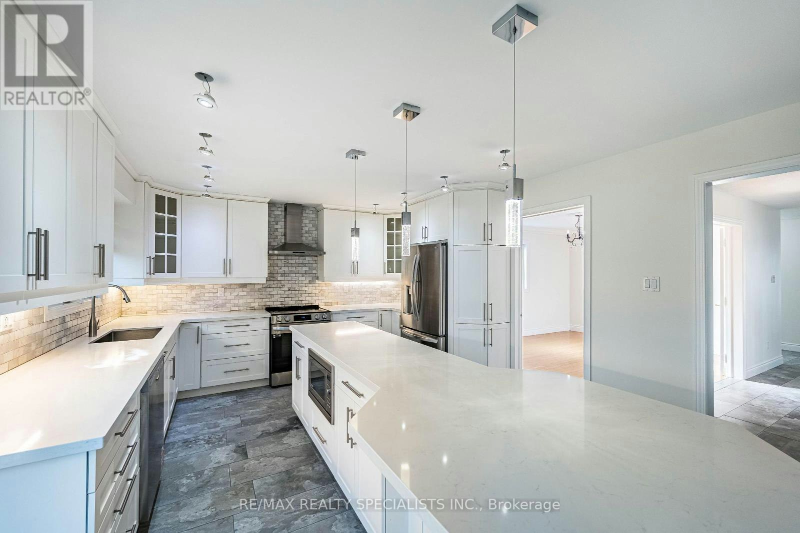 MAIN & 2ND-3166 Shadetree Drive, Mississauga, ON, L5N 6P3 - 16