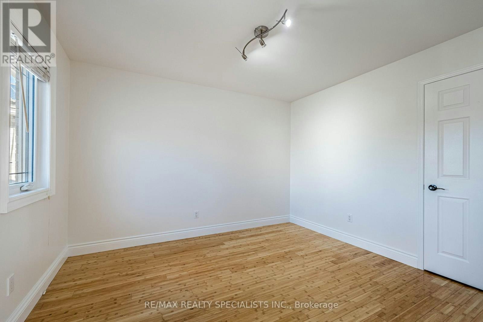 MAIN & 2ND-3166 Shadetree Drive, Mississauga, ON, L5N 6P3 - 30