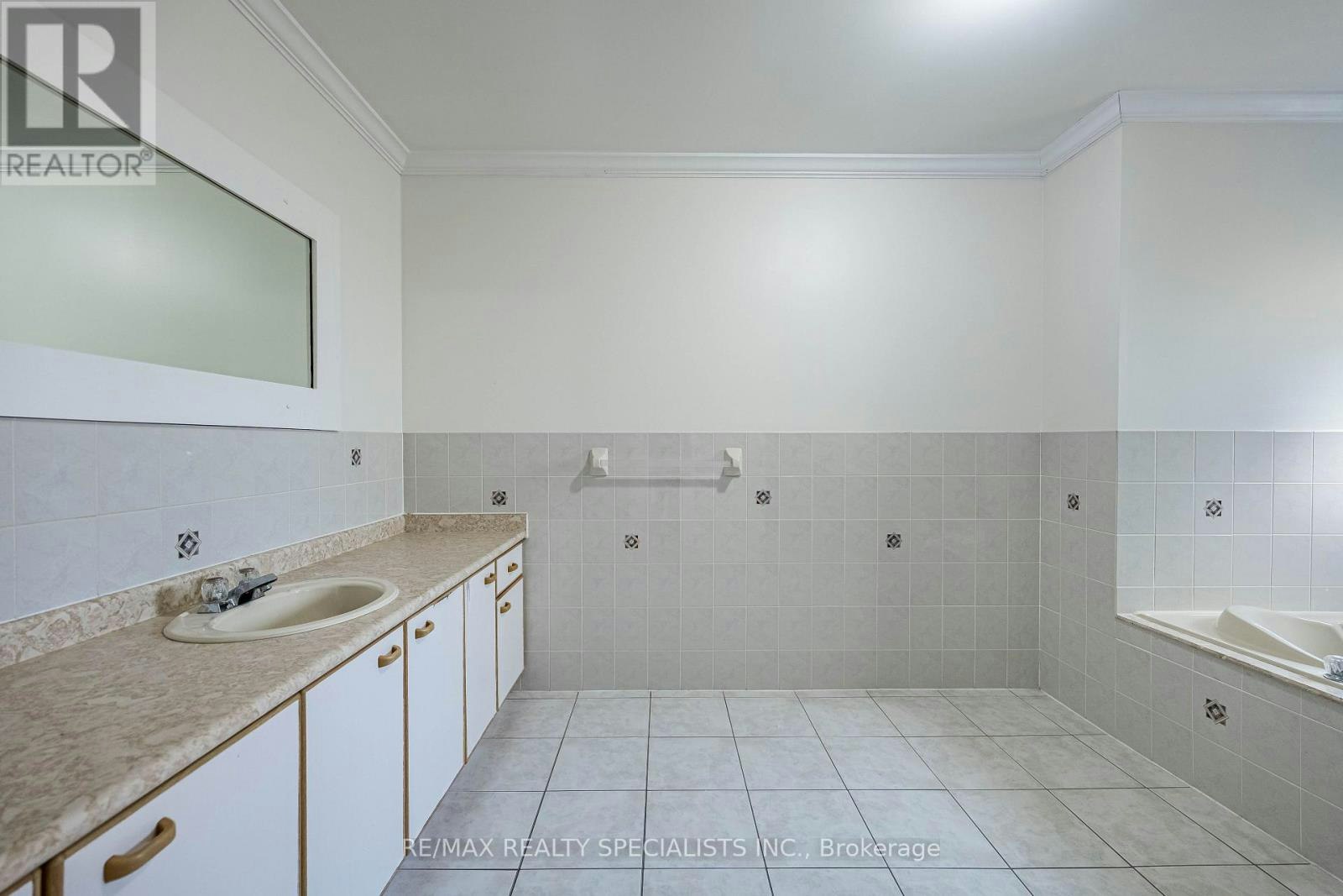 MAIN & 2ND-3166 Shadetree Drive, Mississauga, ON, L5N 6P3 - 44