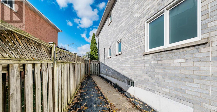 MAIN & 2ND-3166 Shadetree Drive, Mississauga, ON, L5N 6P3 - 45