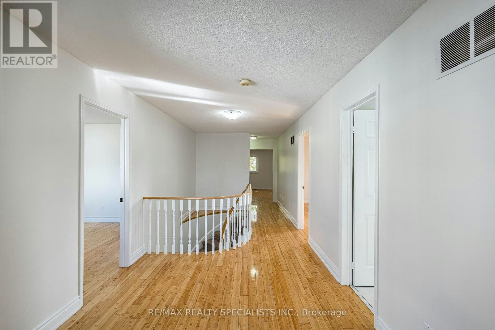 MAIN & 2ND-3166 Shadetree Drive, Mississauga, ON, L5N 6P3 - 25