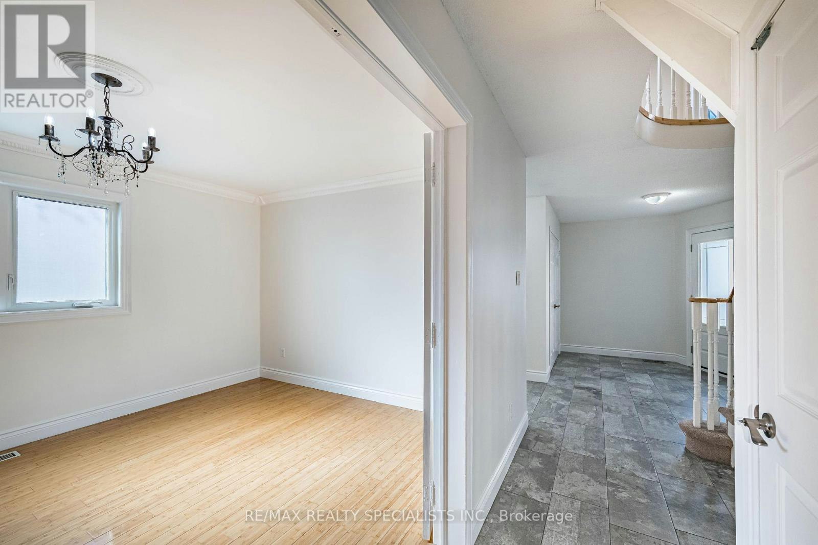 MAIN & 2ND-3166 Shadetree Drive, Mississauga, ON, L5N 6P3 - 9