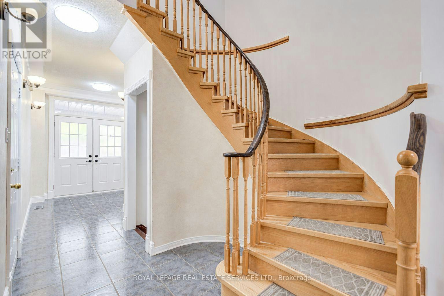 3784 Oland Drive, Mississauga, ON, L5M 6M7 - 4