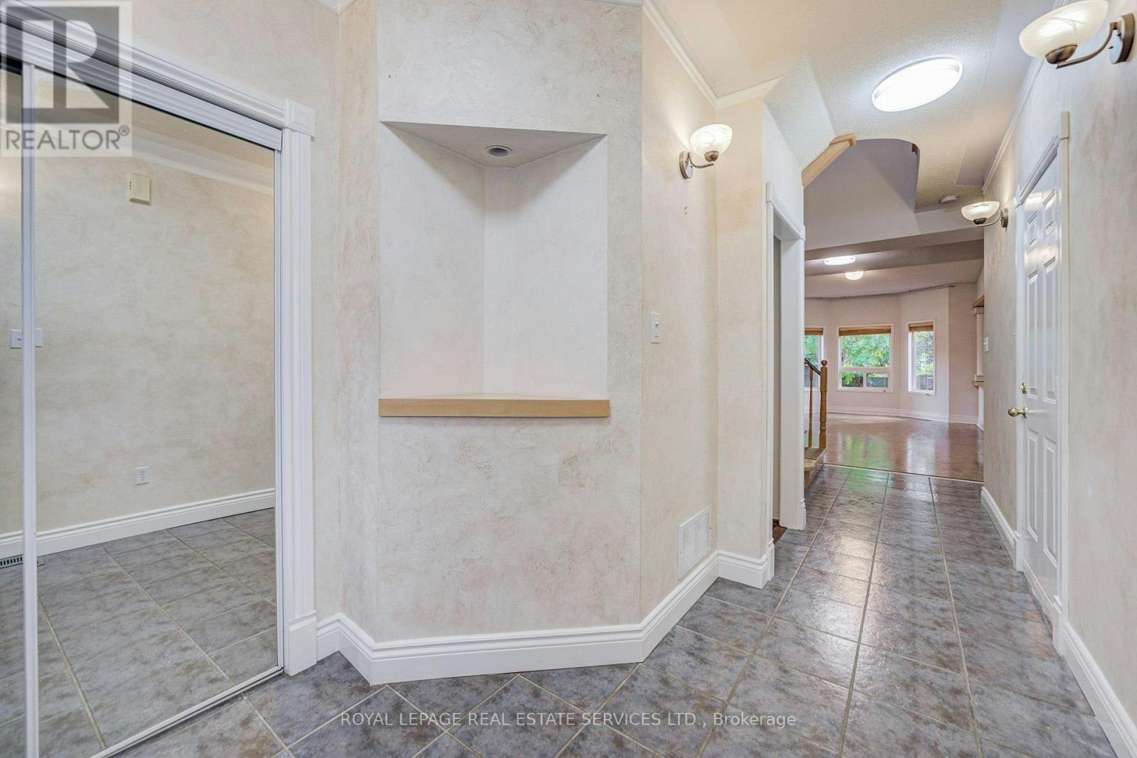 3784 Oland Drive, Mississauga, ON, L5M 6M7 - 3