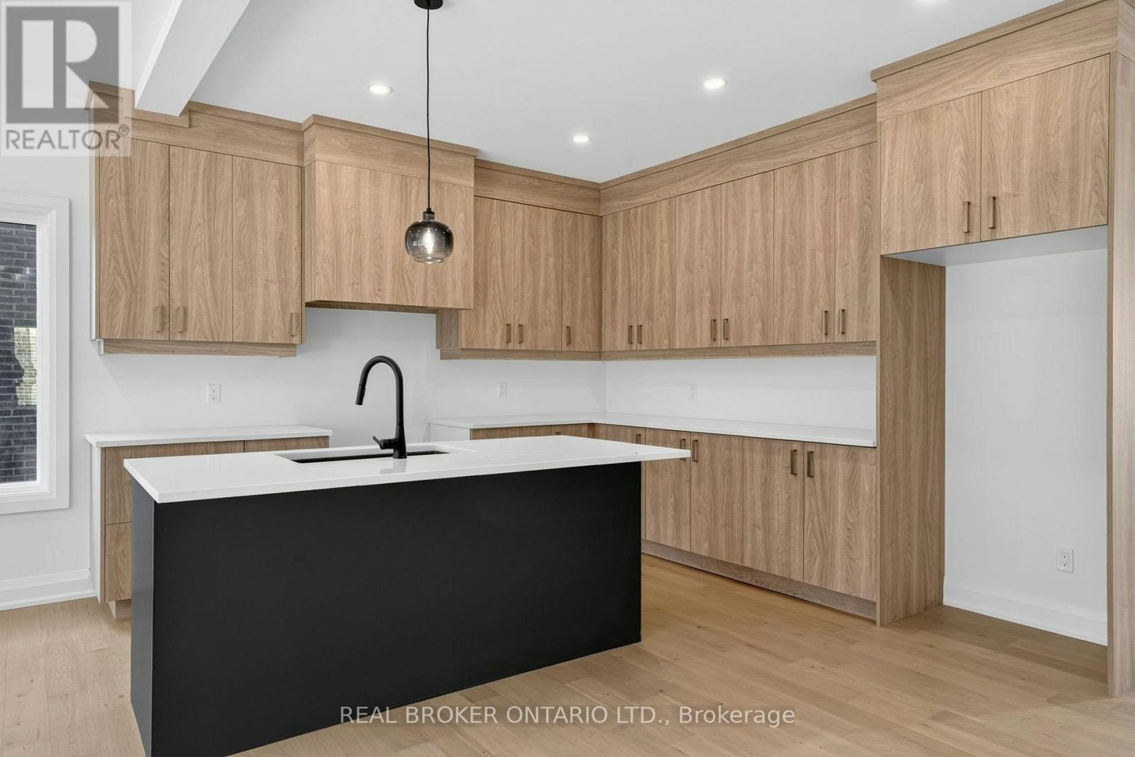 8735 Harlyn Common, Niagara Falls, ON, L2G 0E4 - 10