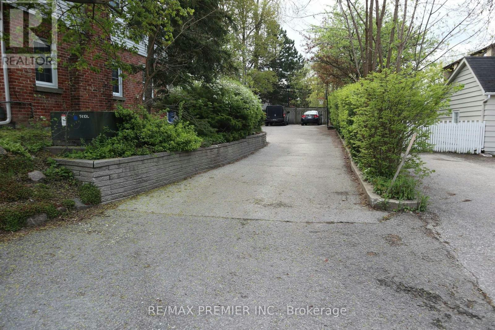 0 (BSMT-79 Wellington Street E, Barrie, ON, L4M 2C3 - 3