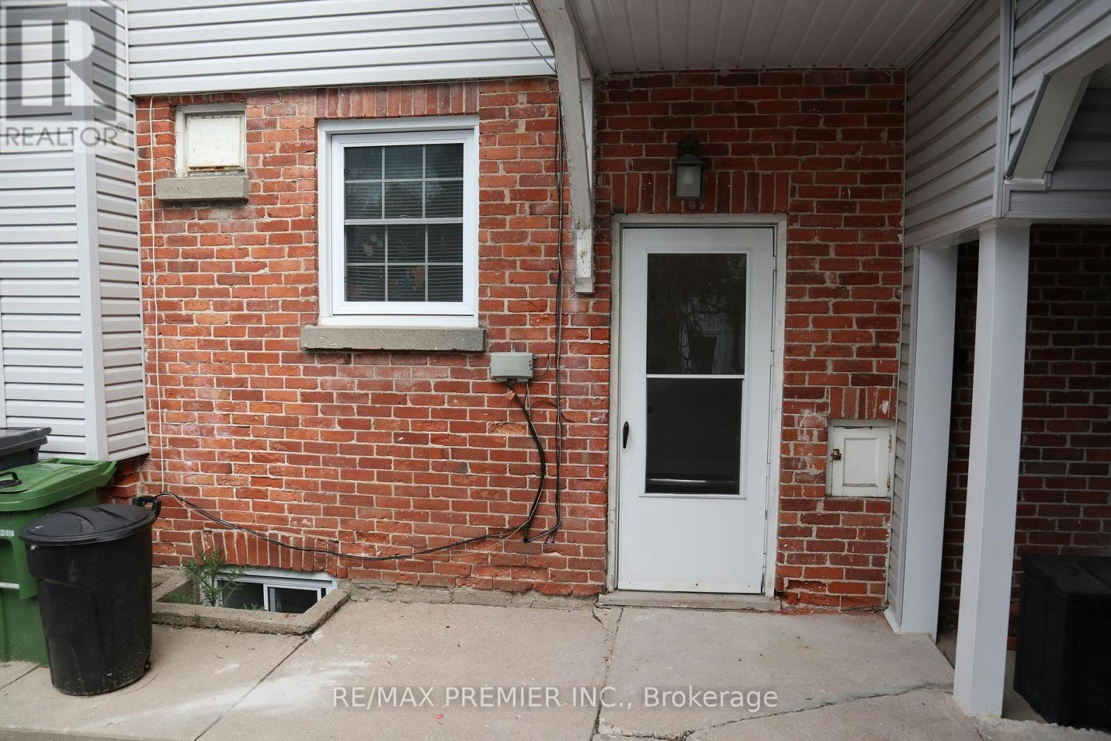 0 (BSMT-79 Wellington Street E, Barrie, ON, L4M 2C3 - 5