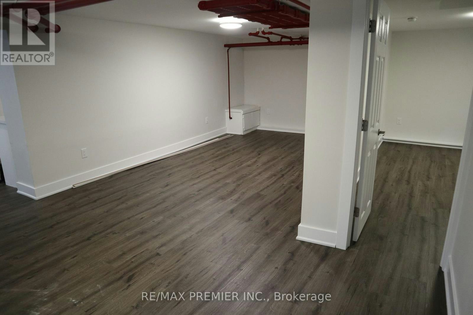 0 (BSMT-79 Wellington Street E, Barrie, ON, L4M 2C3 - 16